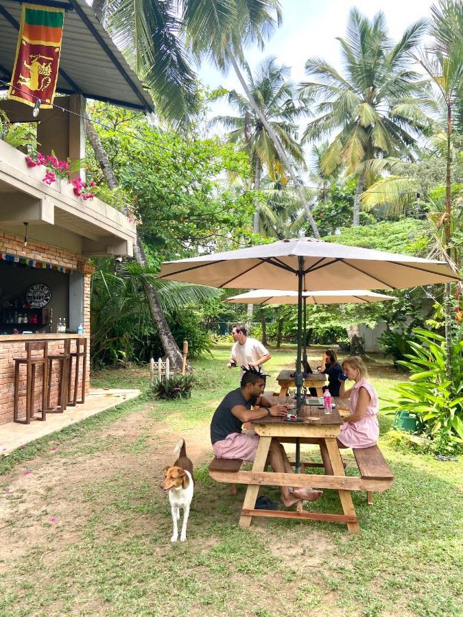 Babylon Mirissa Hostel ภายนอก รูปภาพ