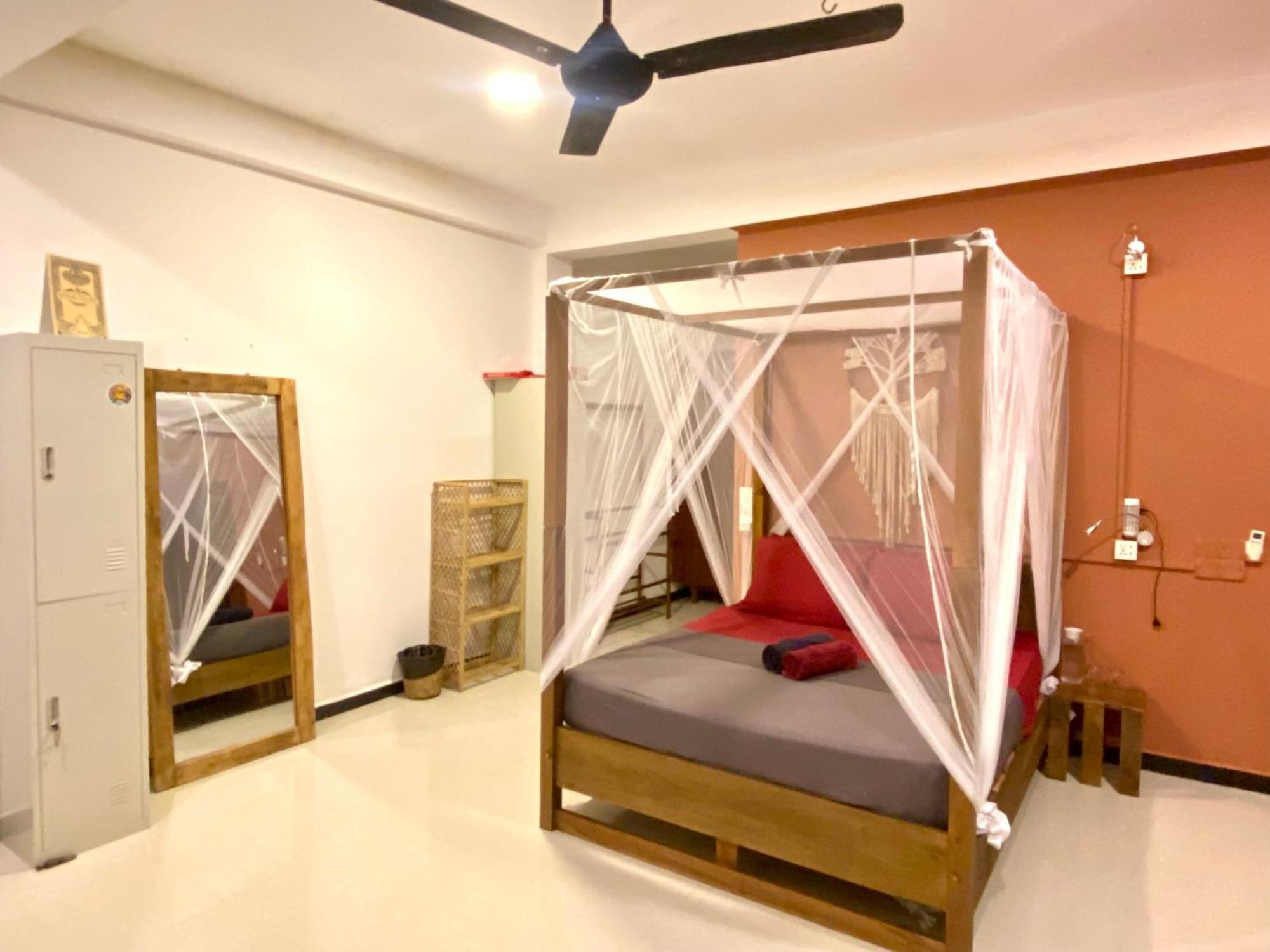 Babylon Mirissa Hostel ภายนอก รูปภาพ
