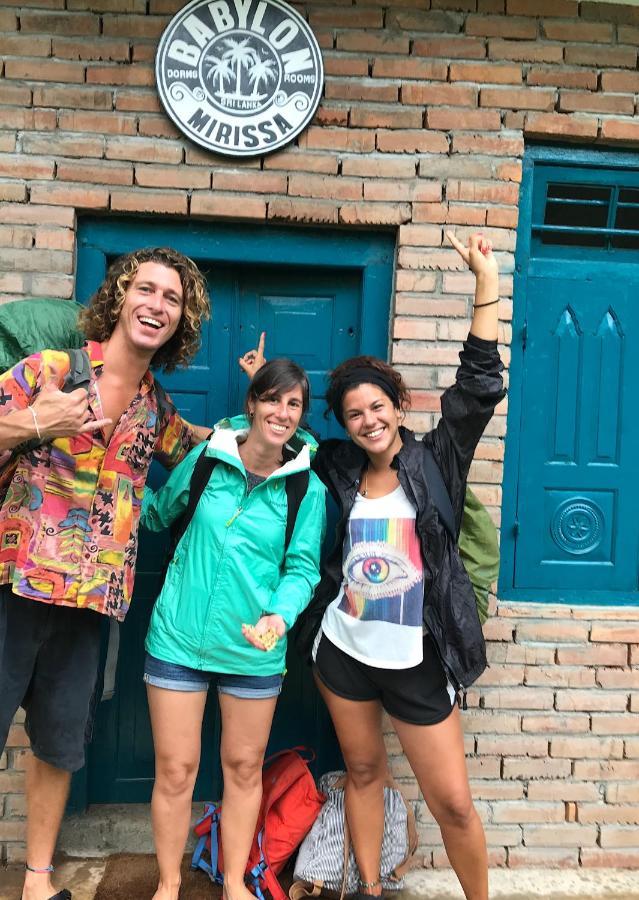 Babylon Mirissa Hostel ภายนอก รูปภาพ
